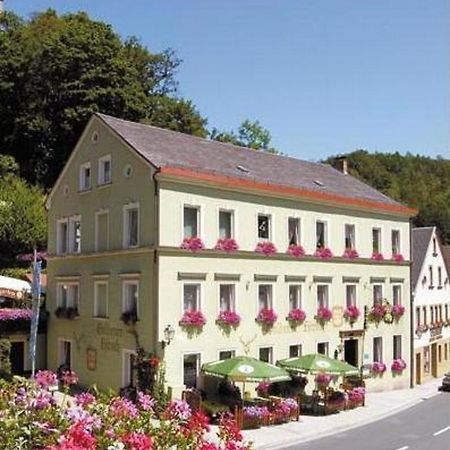 Gasthof & Hotel Goldener Hirsch Bad Berneck im Fichtelgebirge Bagian luar foto