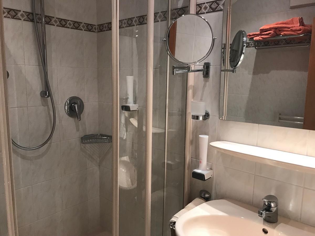 Gasthof & Hotel Goldener Hirsch Bad Berneck im Fichtelgebirge Bagian luar foto