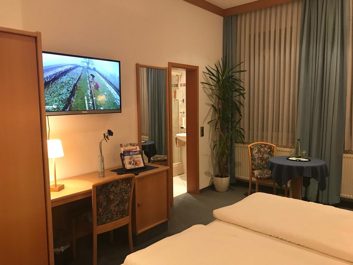 Gasthof & Hotel Goldener Hirsch Bad Berneck im Fichtelgebirge Bagian luar foto