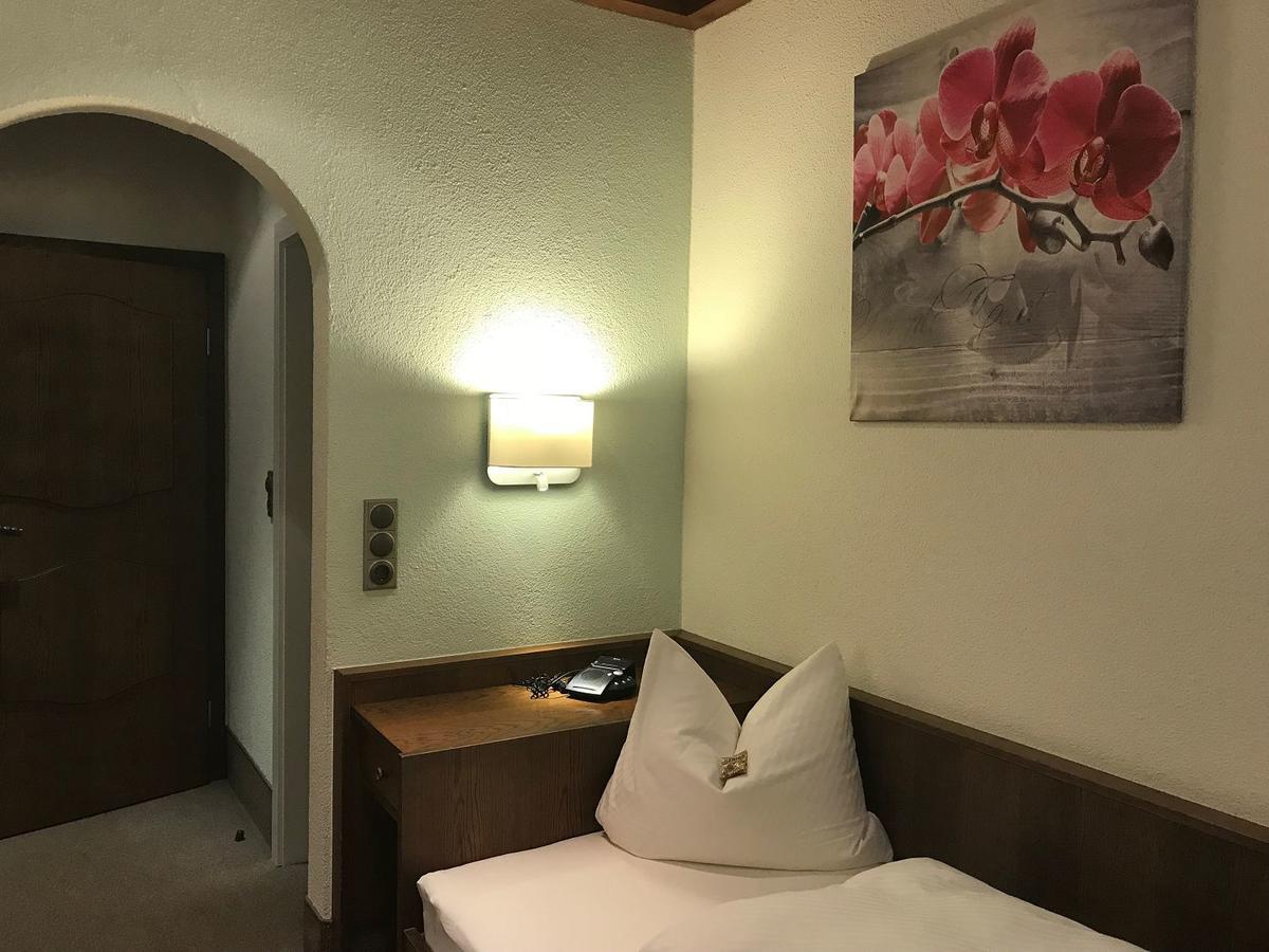 Gasthof & Hotel Goldener Hirsch Bad Berneck im Fichtelgebirge Bagian luar foto