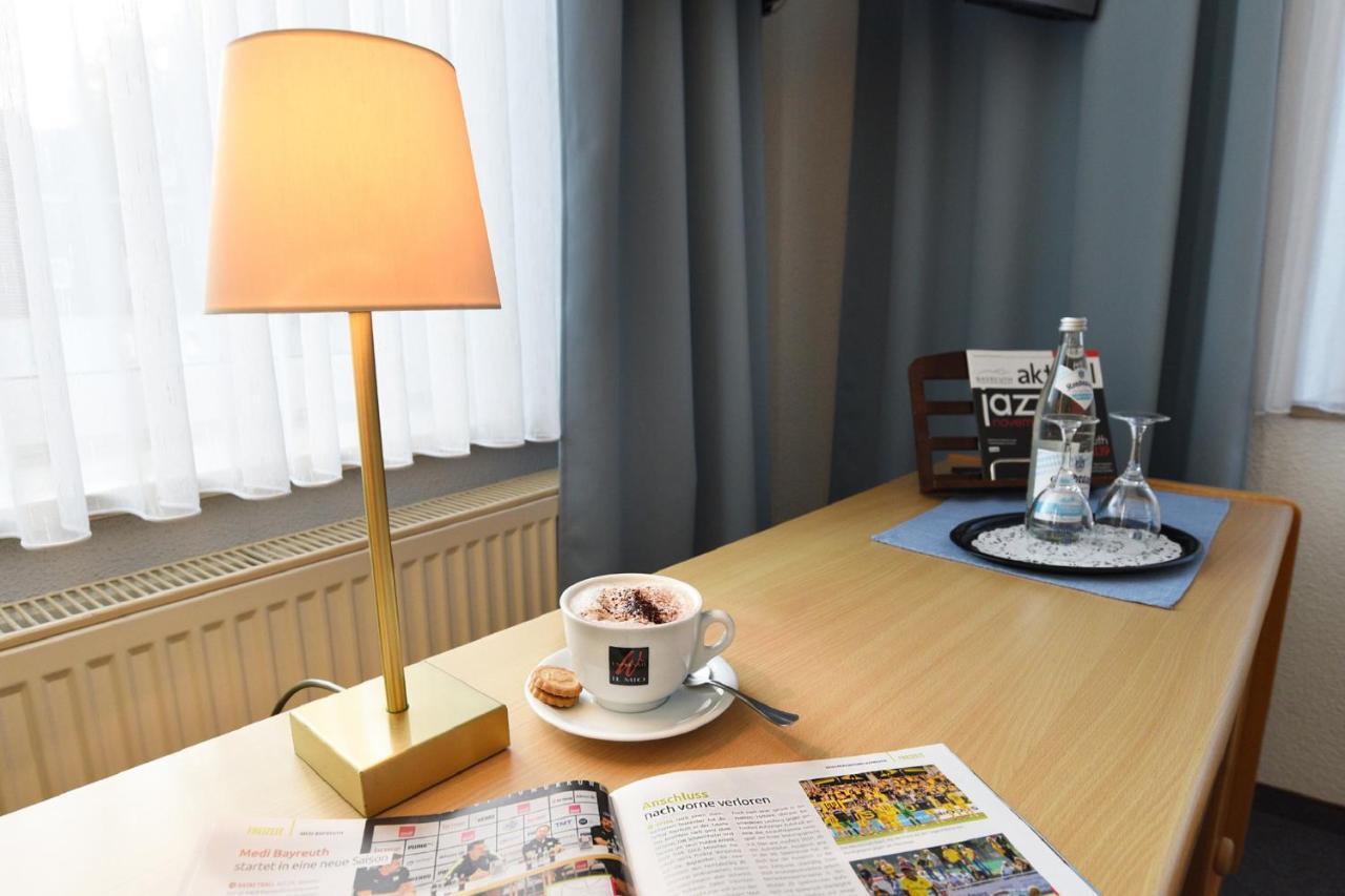Gasthof & Hotel Goldener Hirsch Bad Berneck im Fichtelgebirge Bagian luar foto