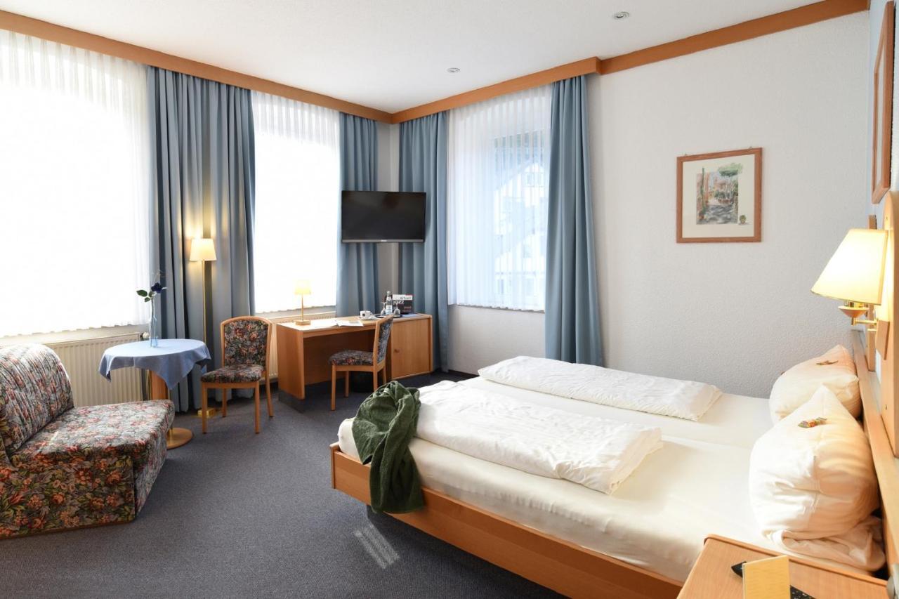 Gasthof & Hotel Goldener Hirsch Bad Berneck im Fichtelgebirge Bagian luar foto