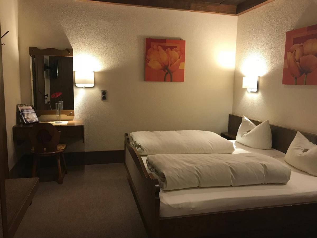 Gasthof & Hotel Goldener Hirsch Bad Berneck im Fichtelgebirge Bagian luar foto