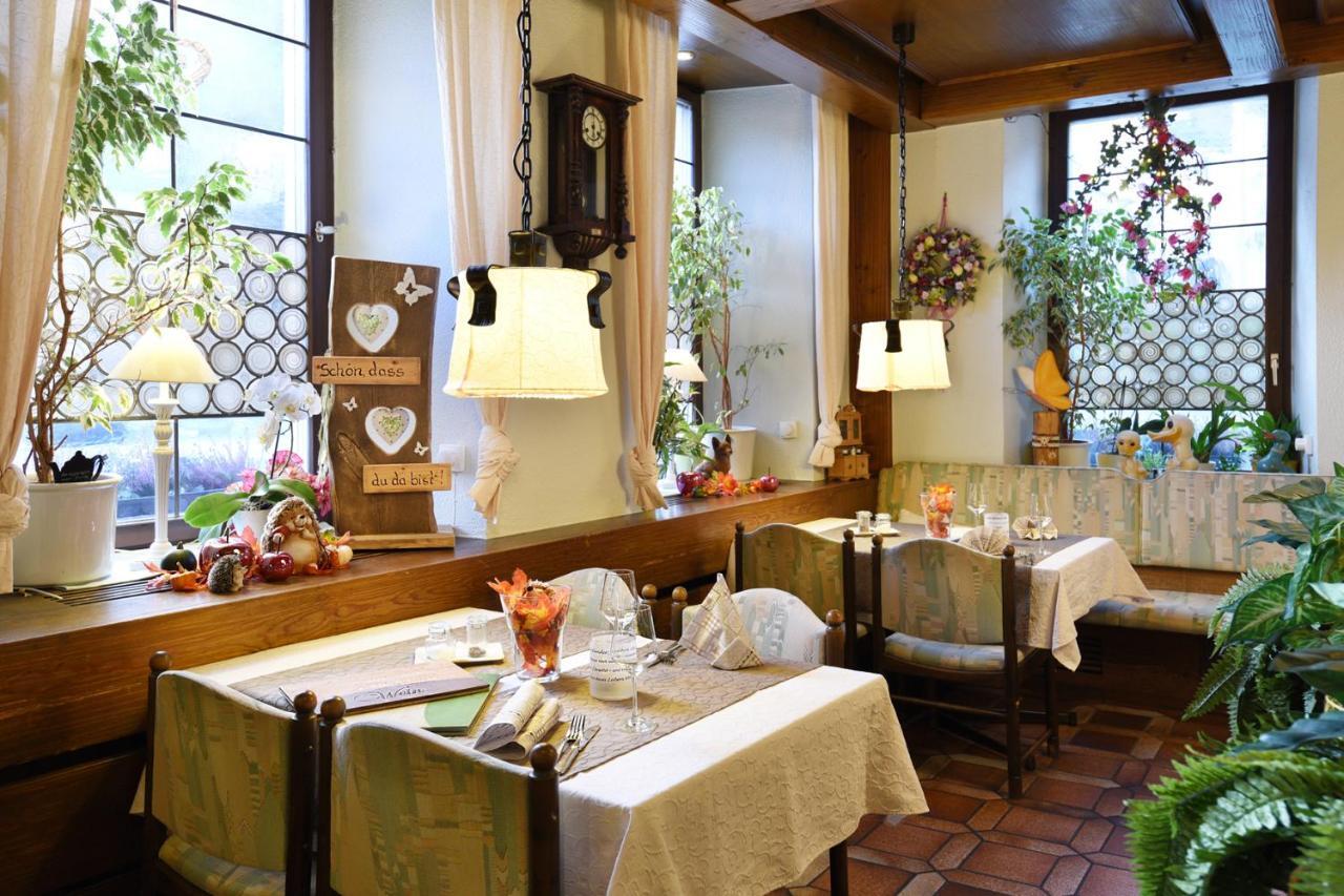 Gasthof & Hotel Goldener Hirsch Bad Berneck im Fichtelgebirge Bagian luar foto